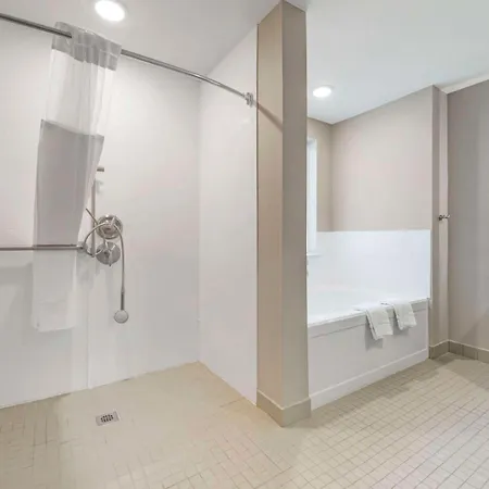 Best Western Plus Louisville North Clarksville Extérieur photo